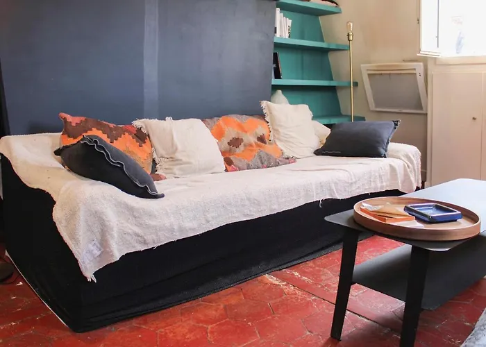 In The Center Of Apartman